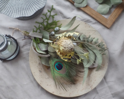 一点物【バンクシアと孔雀の羽のスワッグ】ドライフラワー オシャレな