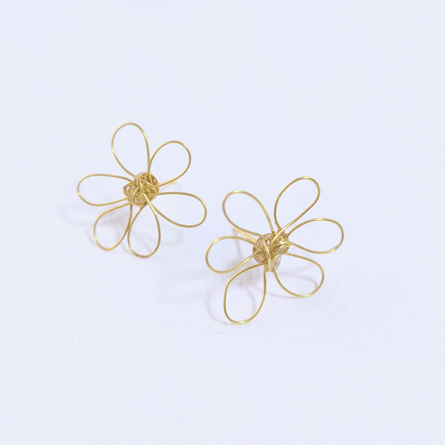 Pamela Love フック ピアス イヤリング 花 フラワー パリスキッズ ピアス フックピアス フラワー 花 お花 ライン