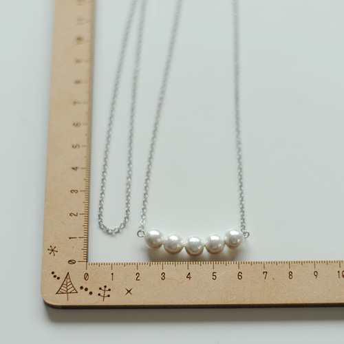 新作〉コットンパールの5粒シンプルロングネックレス