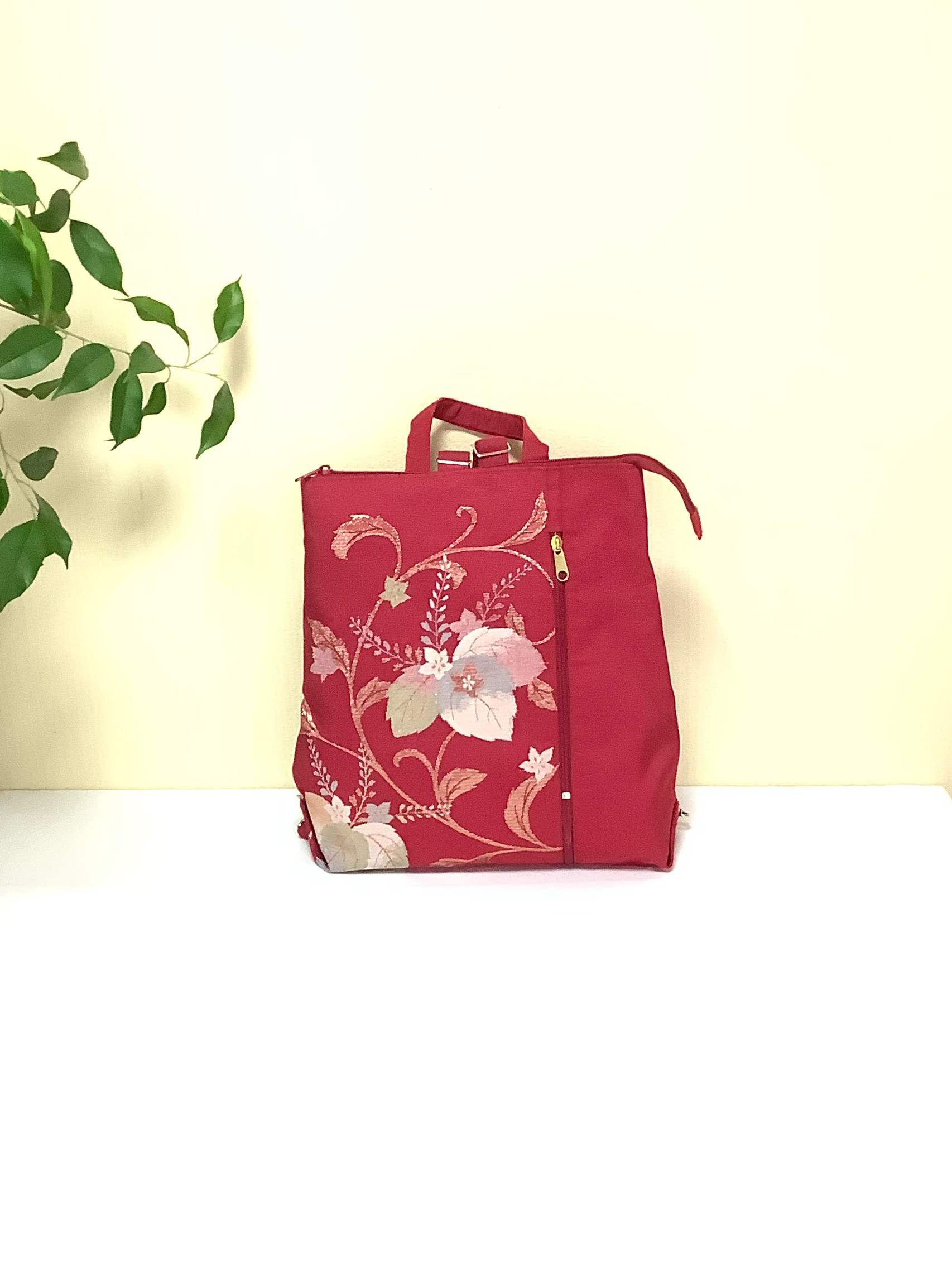 一点もの】リメイク帯 上品な着物のリュック／C25 リュック