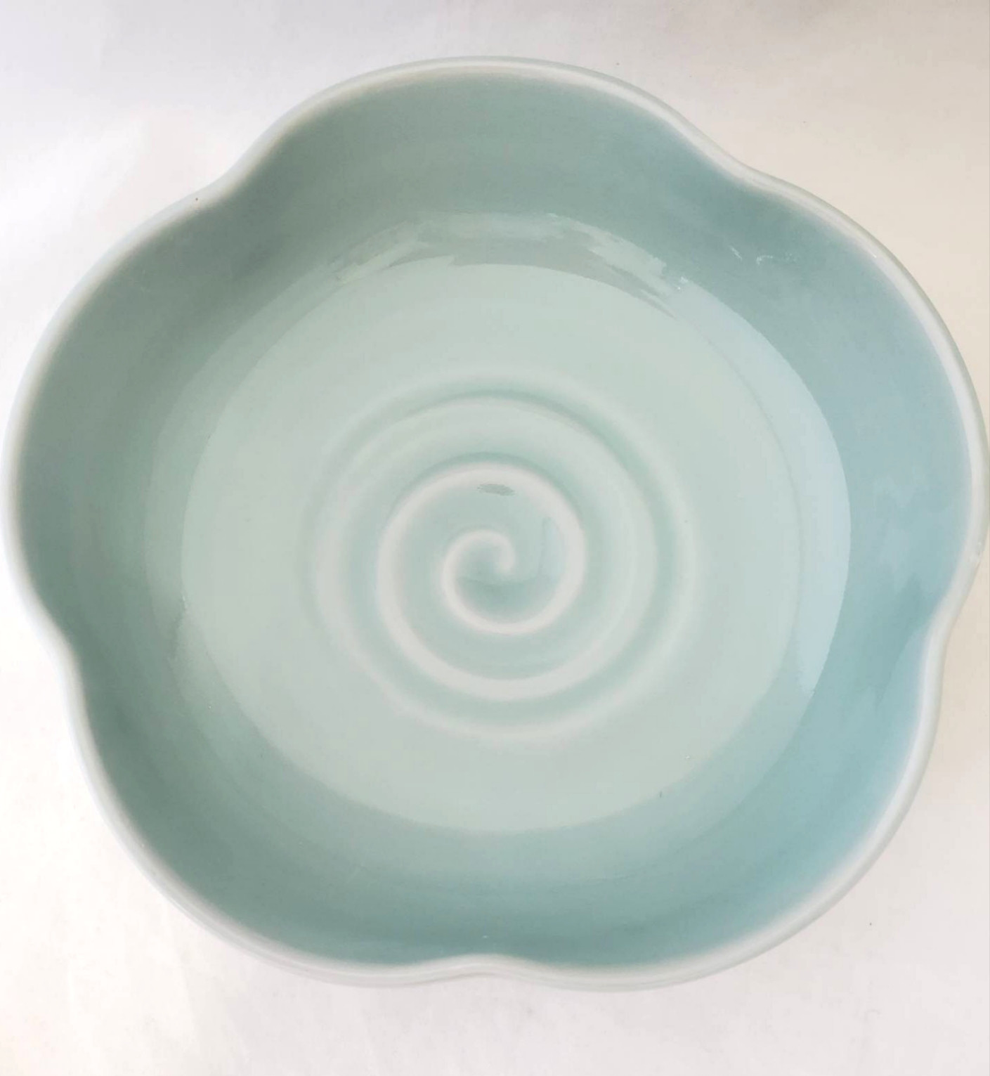 梅型青磁浅鉢