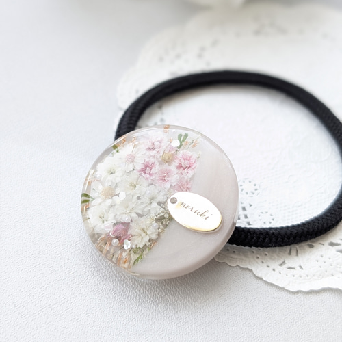 ヘアゴム】本物のお花を封入したヘアゴム レジンヘアゴム お花の