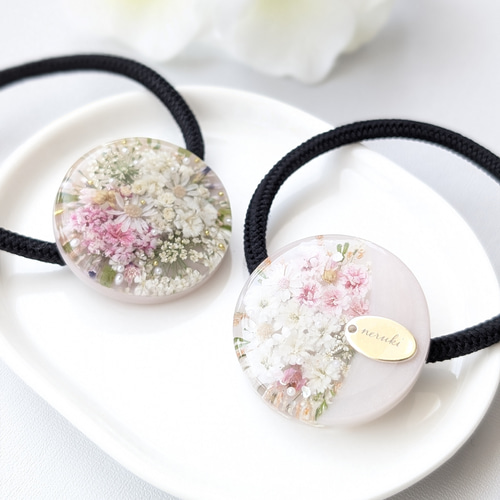 ヘアゴム】本物のお花を封入したヘアゴム レジンヘアゴム お花の