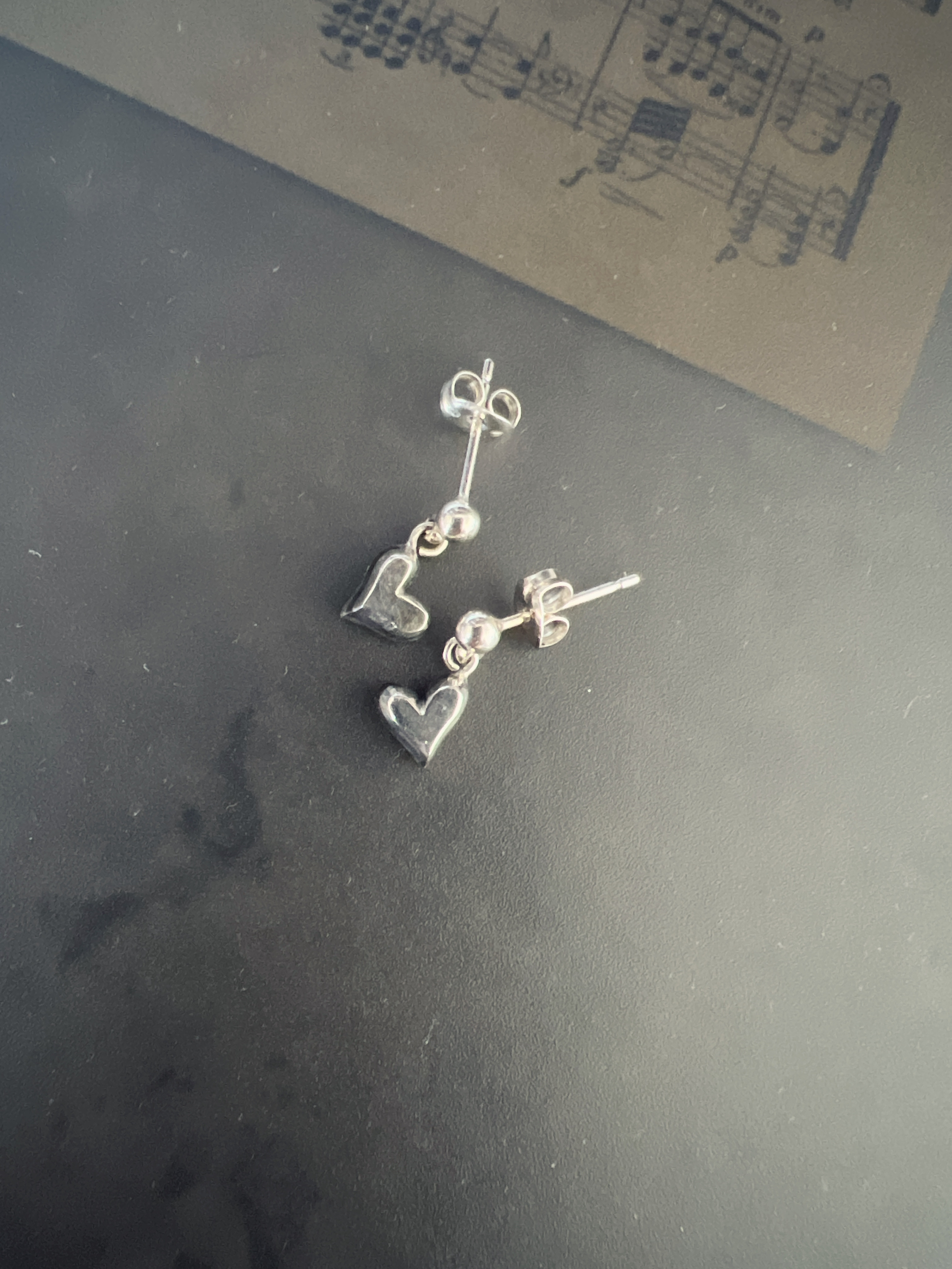 シルバー925 ちいさなスイングハートピアス/金属アレルギー対応・イヤリング変更可