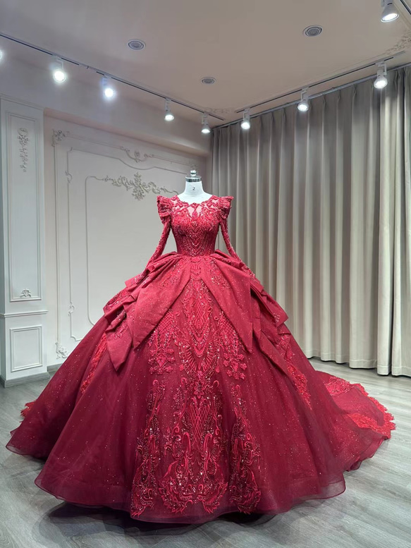 美品！大人気上昇中　ボルドー色　背中見せ　美しさ　プリンセスライン　フレアースカート　ロングトレーン　カラードレス二次会 