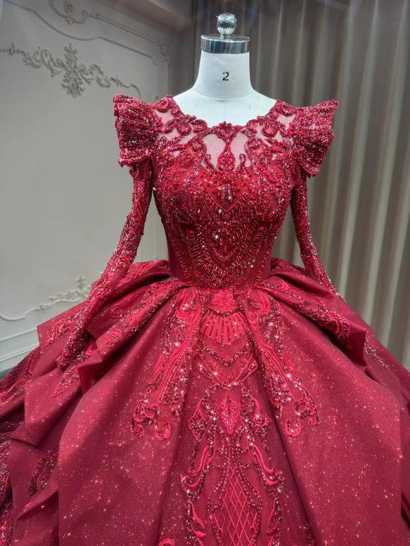 美品！大人気上昇中　ボルドー色　背中見せ　美しさ　プリンセスライン　フレアースカート　ロングトレーン　カラードレス二次会 