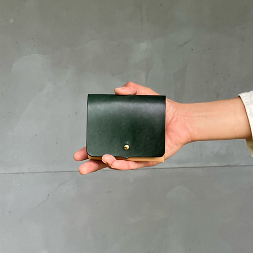 国内送料無料 革財布 レディース 人気 二つ折り コンパクト 軽量 真鍮