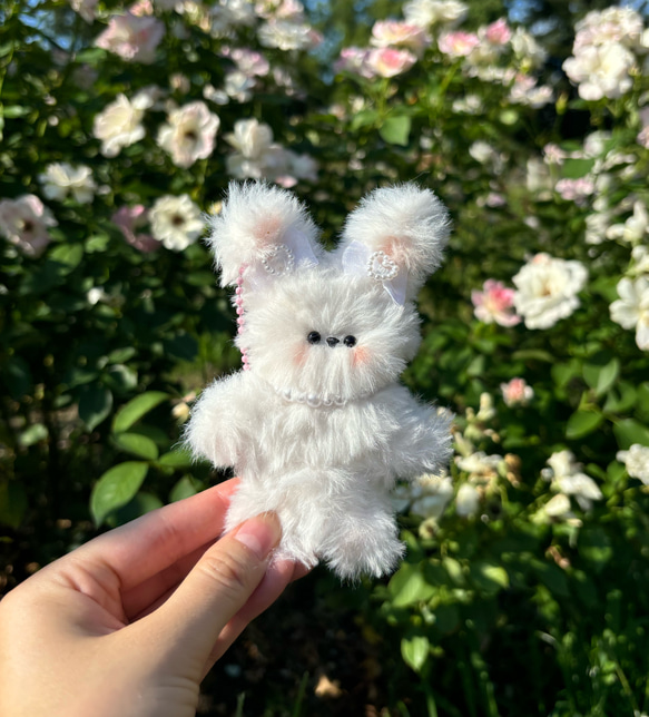 送料込み】♡韓国モールドール♡ ハンドメイド 白いうさぎちゃん
