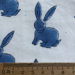 インド ブロックプリント ハンカチ35cm角 ラビット ブルー うさぎ 兎 バニー IH0006 4枚目の画像