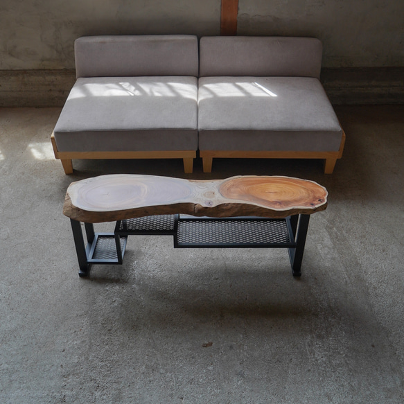 欅 一枚板 ローテーブル 棚が複雑です 