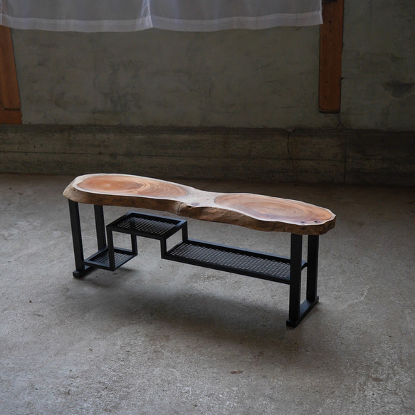 欅 一枚板 ローテーブル 棚が複雑です 