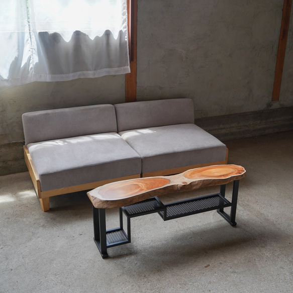 欅 一枚板 ローテーブル 棚が複雑です 