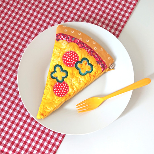 ピザ☆ペンケース(黄) ペンケース mahina 通販 17957562｜Creema(クリーマ)