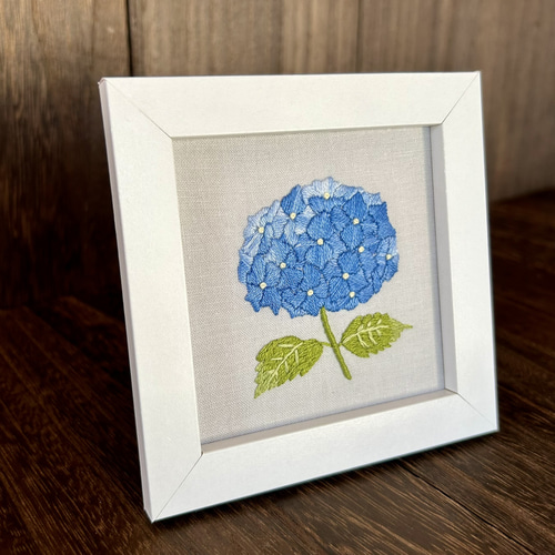 紫陽花の刺繍フレーム 青い梅雨の日 その他インテリア雑貨 Petite