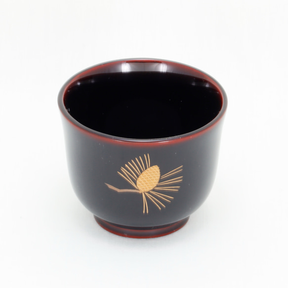 伝統工芸　輪島塗　ぐい呑み「松蒔絵」　【230-1】 マグカップ QGW1692364798(12870円)