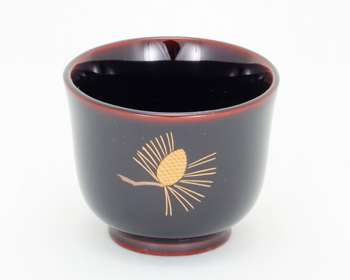 伝統工芸 輪島塗 ぐい呑み「松蒔絵」 【230-1】 マグカップ 伝統工芸