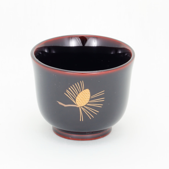 伝統工芸　輪島塗　ぐい呑み「松蒔絵」　【230-1】 マグカップ QGW1692364798(12870円)