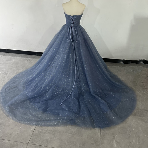 輝きな光彩を放つ ブルーグレー 取り外しオフショルダー キラキラ  