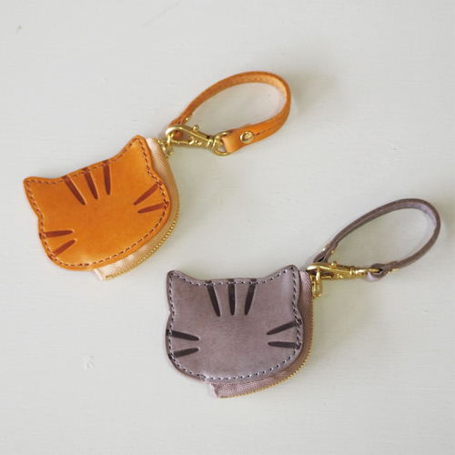 ねこ型ミニポーチ キーホルダー 本革 トラ柄 コインケース 小銭入れ