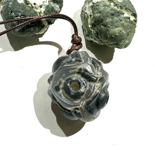 百目霊石 新潟阿賀町産 ネックレス・ペンダント ケンちゃんの天然石