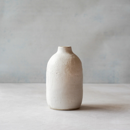 白マットのフラワーベース 一輪挿し・花瓶・花器 BOOKMARK 通販