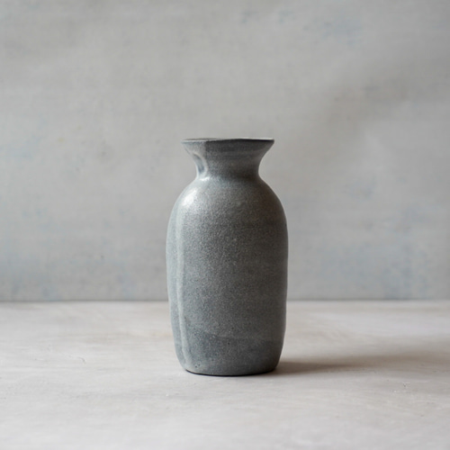 マットグレーのフラワーベース 一輪挿し・花瓶・花器 BOOKMARK 通販