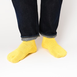 「呼吸する和紙靴下」（シークレット5本指ソックス）ミドル丈　イエロー 1枚目の画像