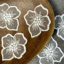 10枚入 ◆ チュールモチーフレース ◆ 4弁花柄 ◆ 日本製 ◆ M-lace-No,184 2枚目の画像