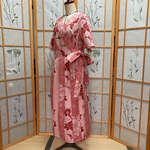 桜*様 着物リメイク絣のパッチワークカシュクールワンピース ☆浴衣リメイク☆ カシュクールワンピース (半袖／ピンク／朝顔と