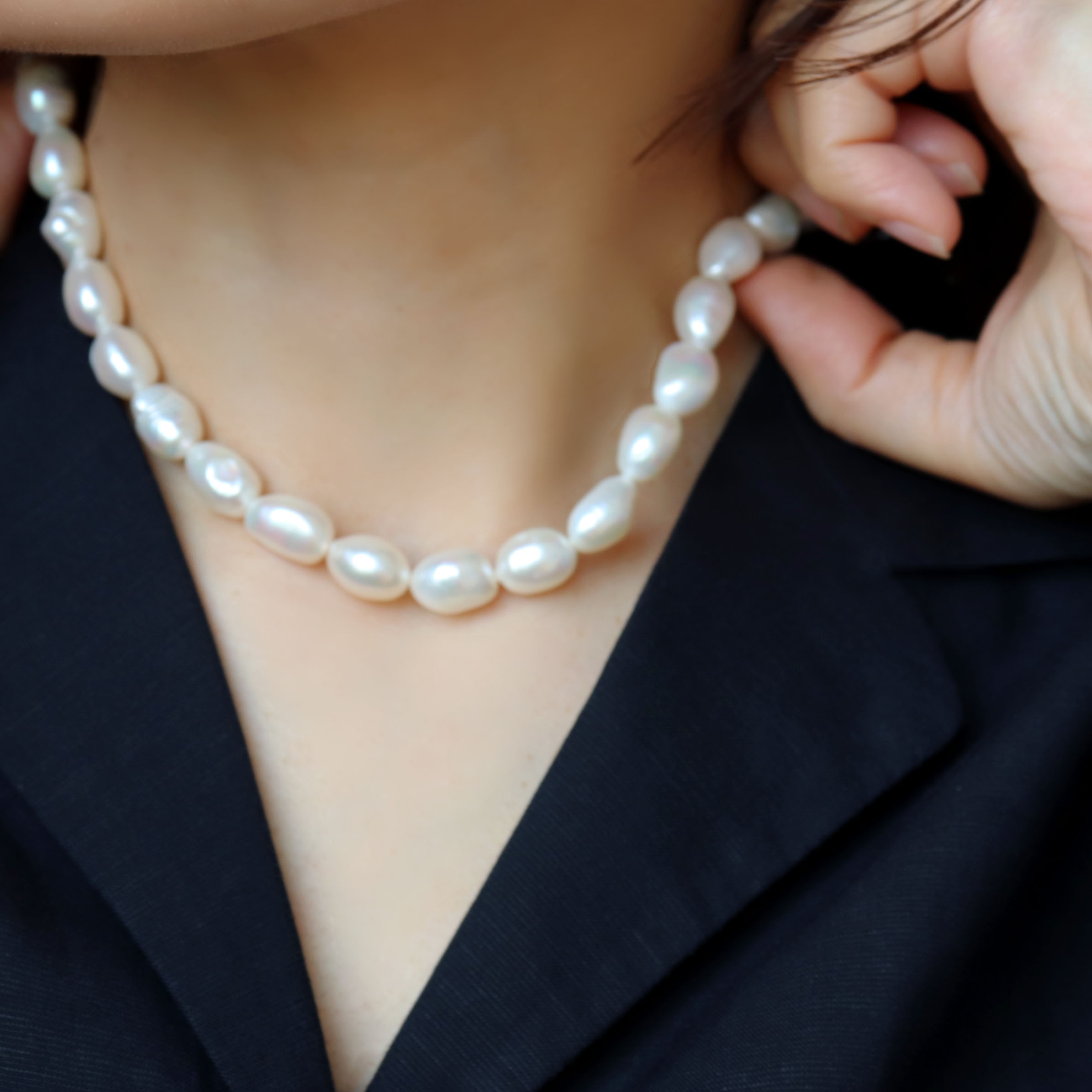 リゾート気分で！ ~バロックパールネックレス（ホワイト)~