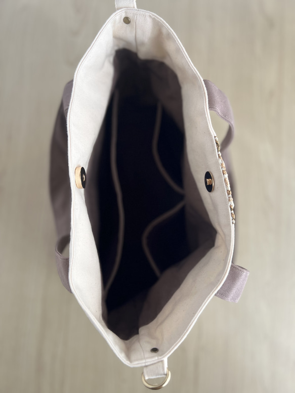 大人かわいい帆布トートバッグインド刺繍リボントートバッグ　ココア×ホワイト 8枚目の画像