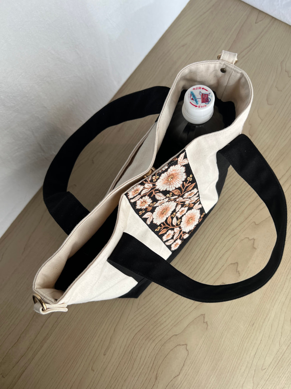 大人かわいい帆布トートバッグインド刺繍リボントートバッグ　ココア×ホワイト 16枚目の画像