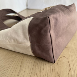 大人かわいい帆布トートバッグインド刺繍リボントートバッグ　ココア×ホワイト 7枚目の画像