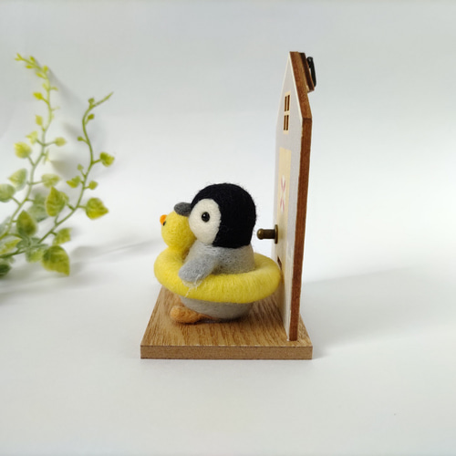 アヒル浮き輪のペンギンさん☆羊毛フェルト 羊毛フェルト nico*2 通販