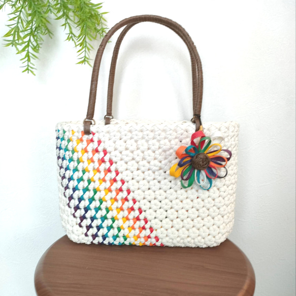 【美品】ビーズ×カゴバッグ がま口 花柄 ハンドバッグ ホワイト ビーズバッグ ハンドバッグ 和装 総ビーズ 白 ピンク 花柄