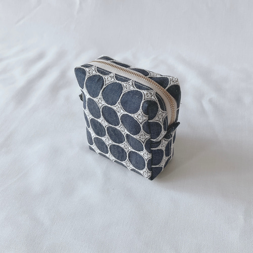 うな　スクエアバッグ　ポーチ　ハンドメイド ましかくポーチ／毎日バッグに入れたくなる、小さなお気に入り