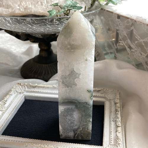 【超希少】モスアゲート、水晶、共生彫刻 超希少】モスアゲート、水晶、共生彫刻