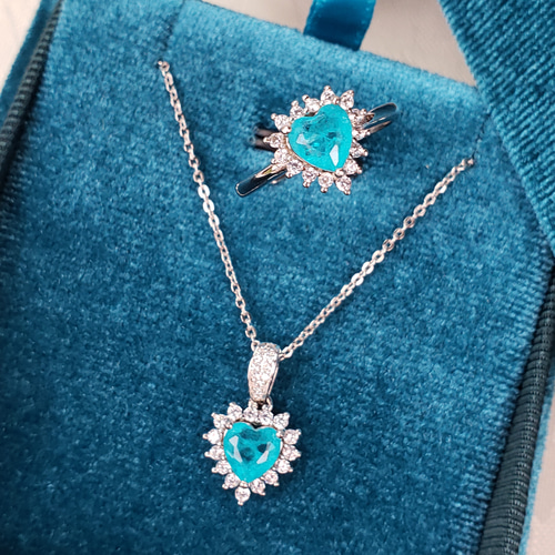 SummerSale☆ ブラジルブルー パライバトルマリン 人工宝石 ハート