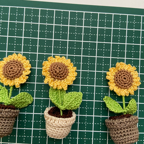 小さな ひまわり マグネット☆ レース編み ☆ 手編み ☆ あみぐるみ