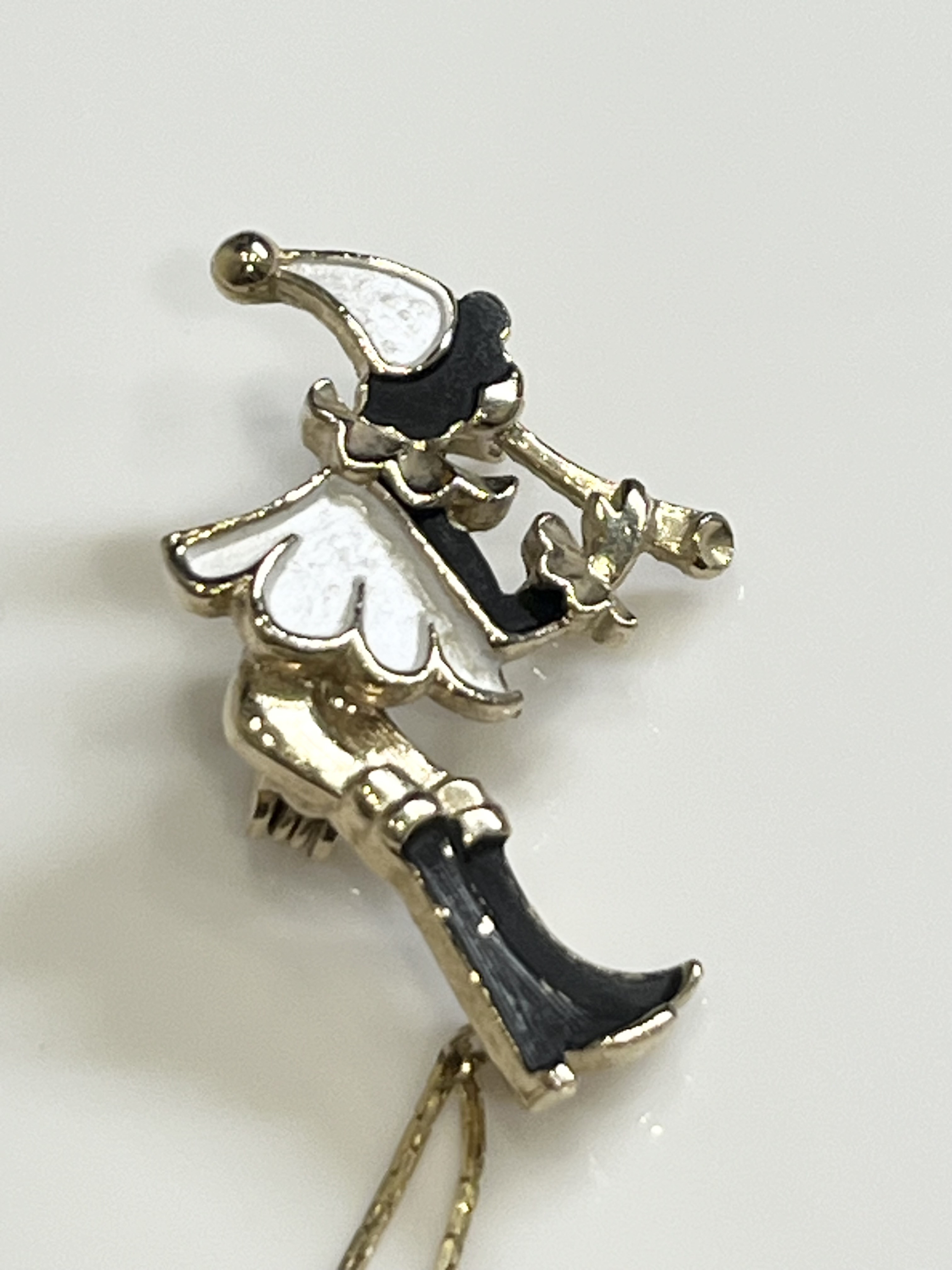 ピエロ　ブローチ　ダイヤモンド