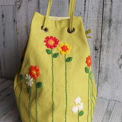 ⬛️ベージュポーチ⬛️バッグの持ち手、ハンドメイドの黄色のヒモ、 ⬛️ベージュポーチ⬛️バッグの持ち手、ハンドメイドの黄色の