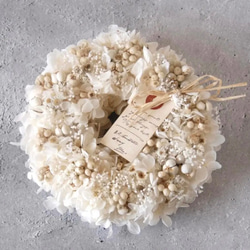 アンティークホワイトのリース＊あじさいとかすみ草♫プリザーブド