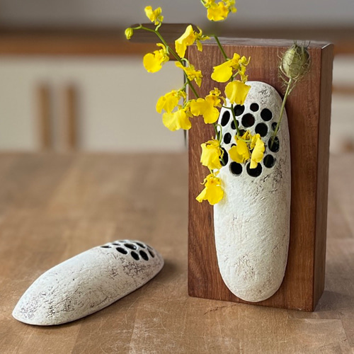 一輪挿し 小さな 花入 桐箱入 土味 野の花 一輪挿し 小さな 花入 桐箱