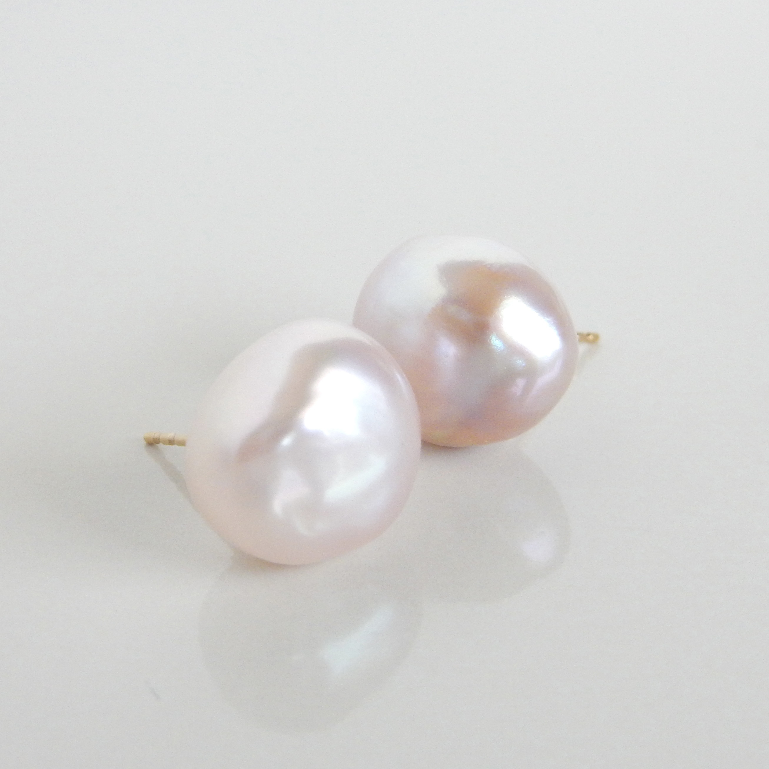 〖大粒バロック/ピンク〗淡水パールスタッドピアス/イヤリング14kgf/SV925【1544】