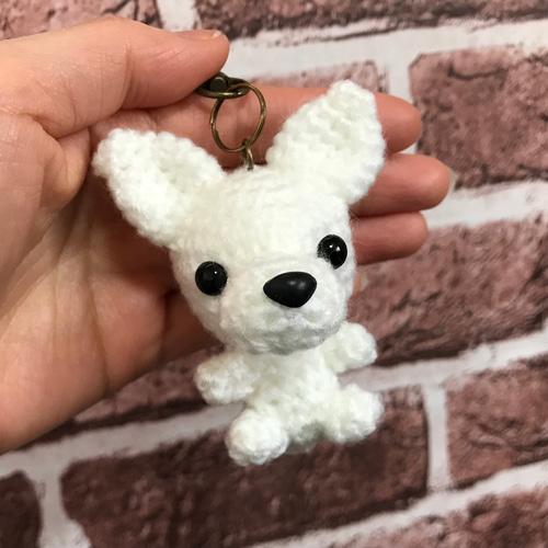 w*w様 ラッコさんのキーホルダー◎あみぐるみ 編み物キット 『あみぐるみストラップキット ラッコ YZ-001-002