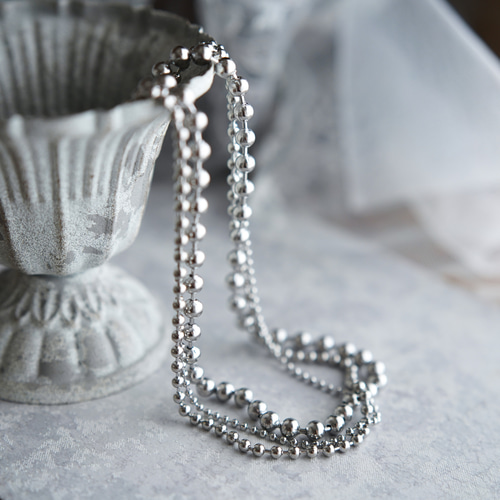 シルバーあり☆金属アレルギー対応 ボールチェーンの3連ネックレス