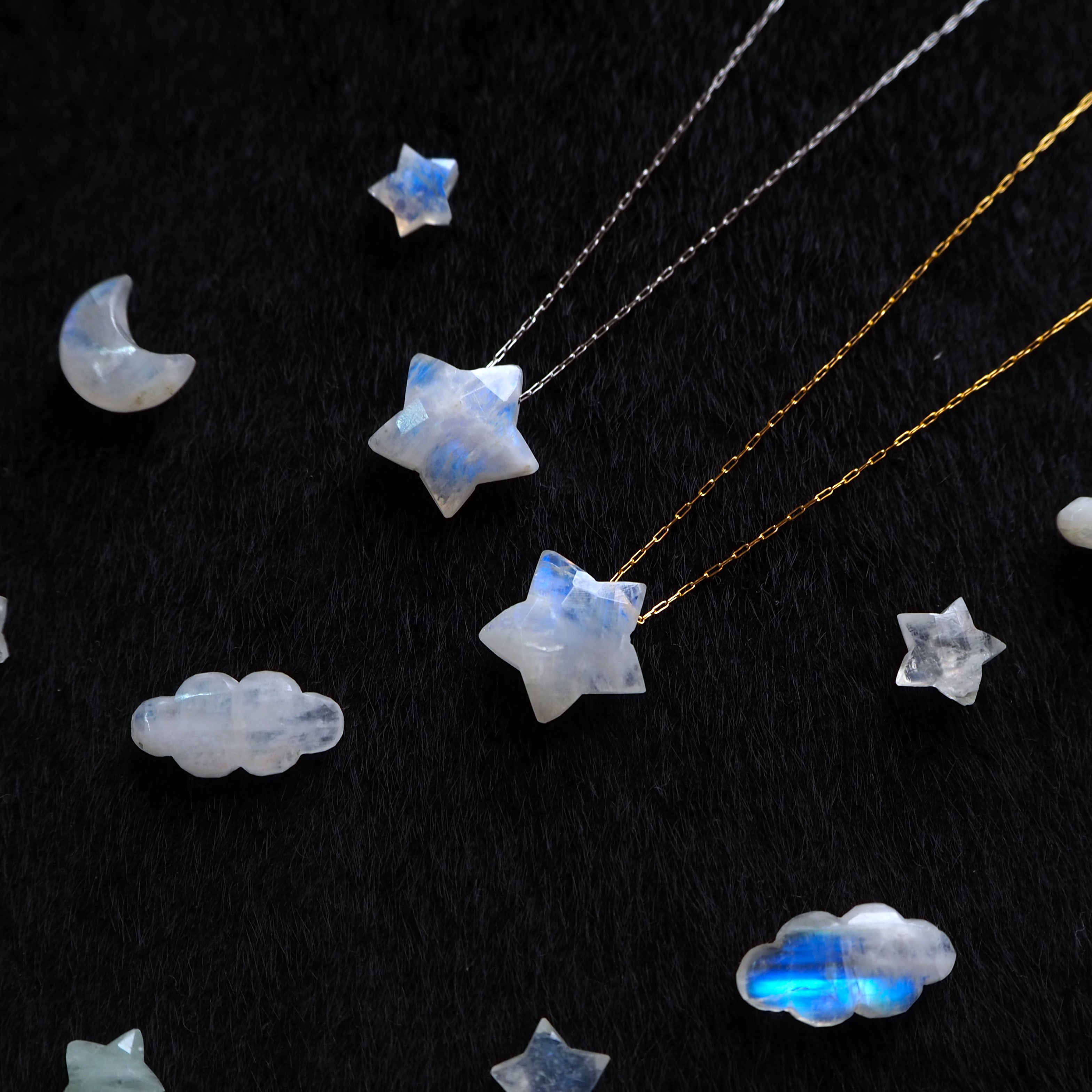 【選べる金具】ムーンストーン 星 ペンダント　17mm