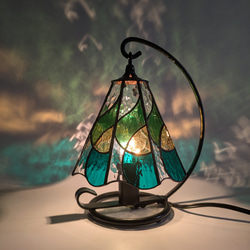ステンドグラスのランプ グリーン スタンドライト・テーブルランプ