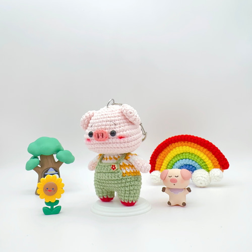 あみぐるみ　ハンドメイド　ぶたさん(2パターン)♡【オーダー商品】mkak 受注作製】ブタちゃんB あみぐるみ ハンドメイド キーホルダー