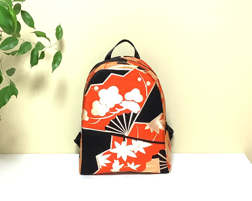 SOLD【一点もの】リメイク帯 上品な着物のリュック／C59